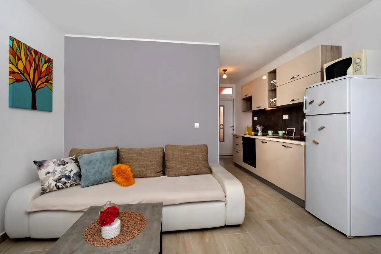 B Apartment Ravni 0*,  Croazia