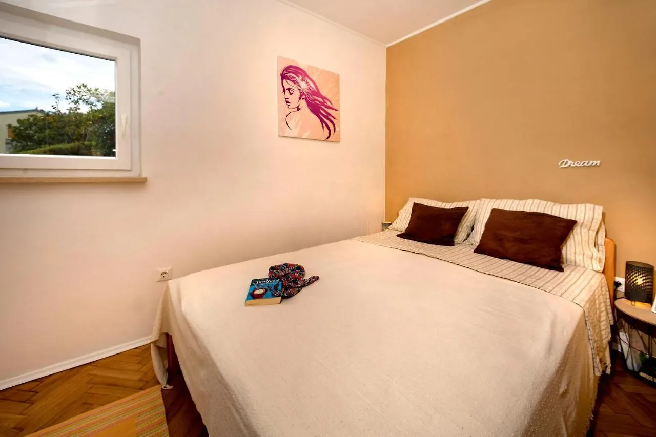 B Apartment Ravni